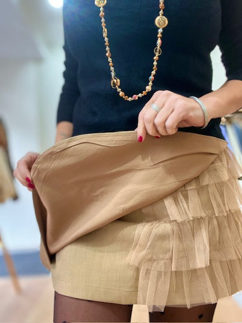 Jupe short volant MYRTILLE camel