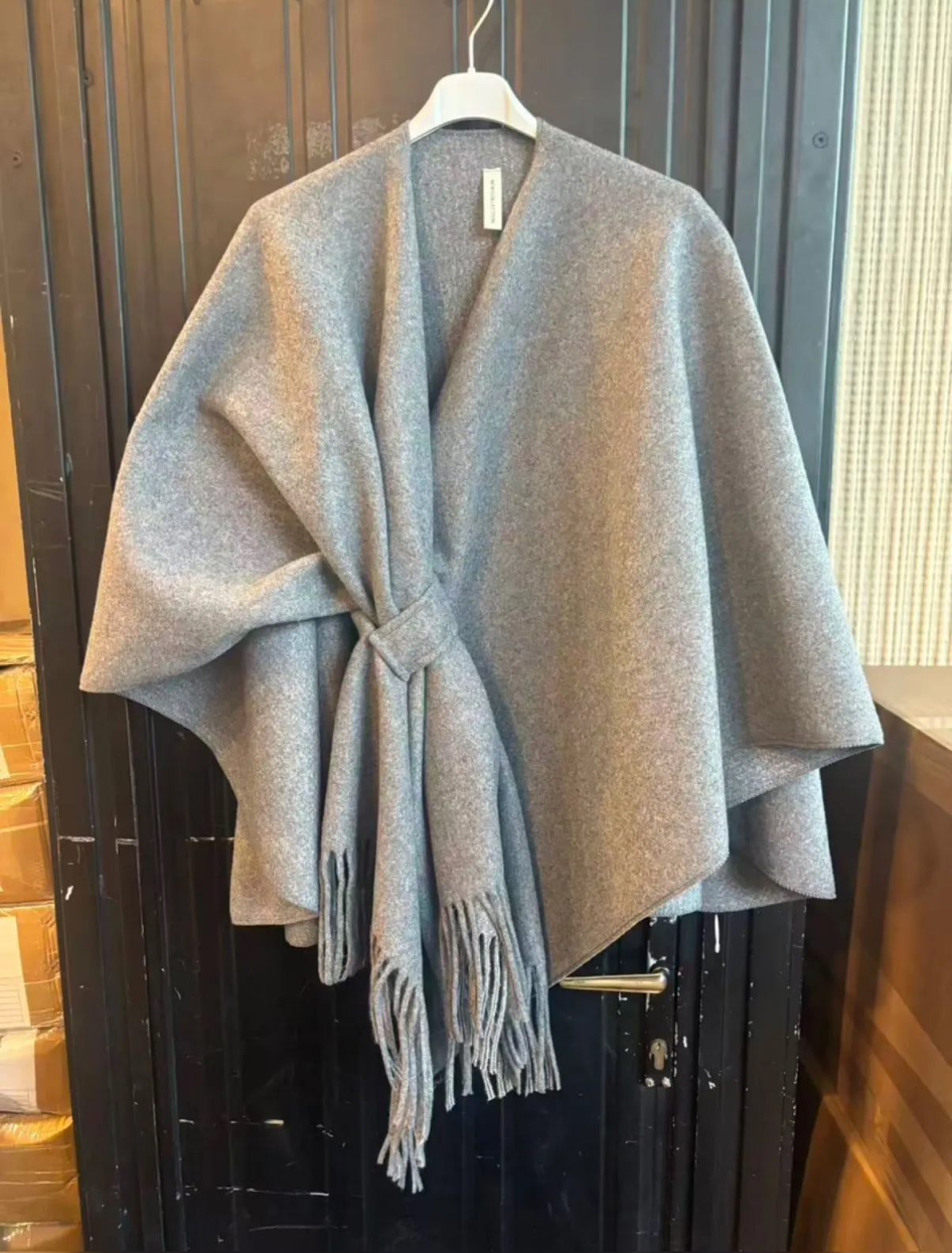 Cape douce à franges- Laine - Beige