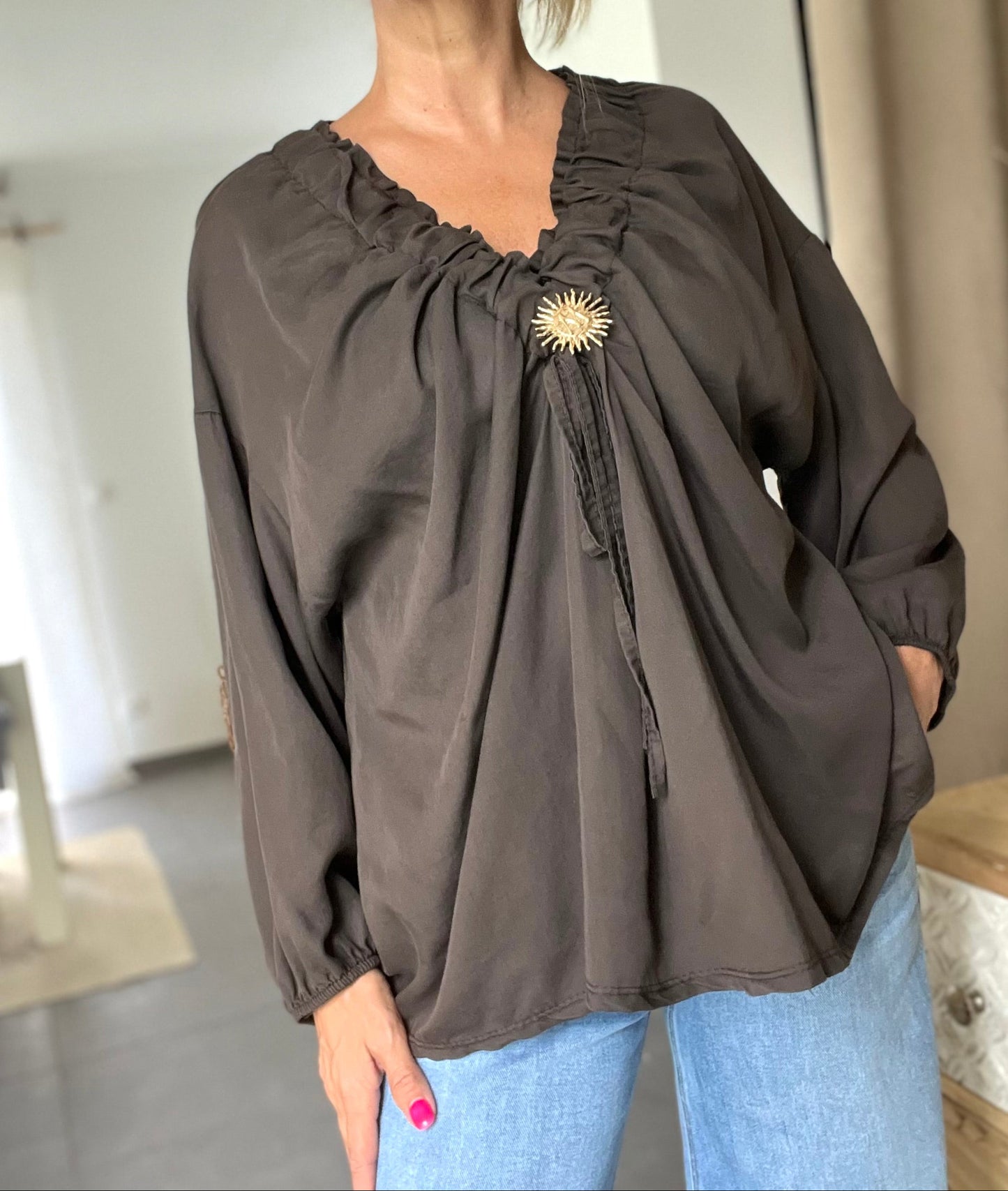Blouse Élysia – Détail Soleil - Chocolat