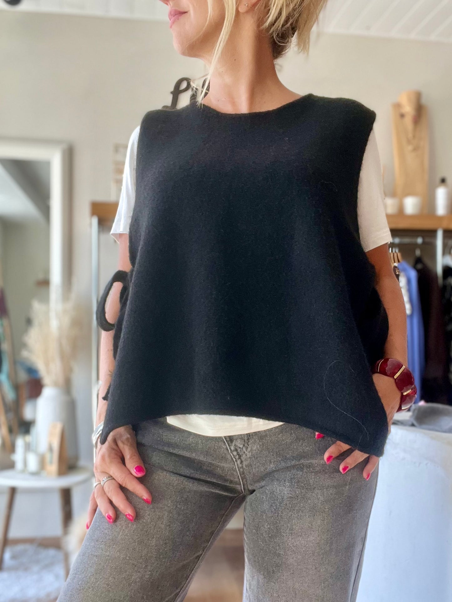 Pull sans manches "ELINE" - Noir à nouer