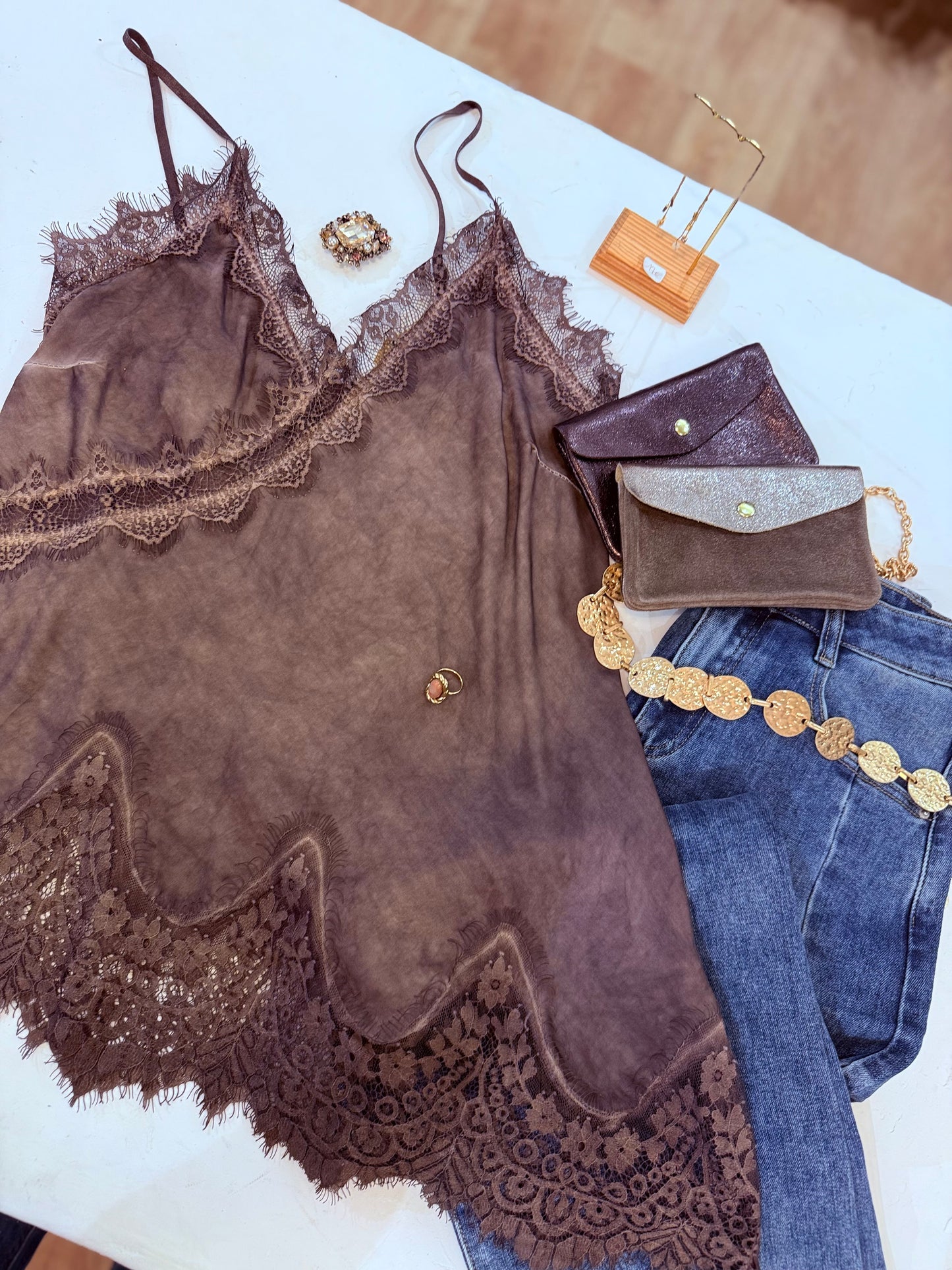 Top satiné & dentelle ́prune |
.