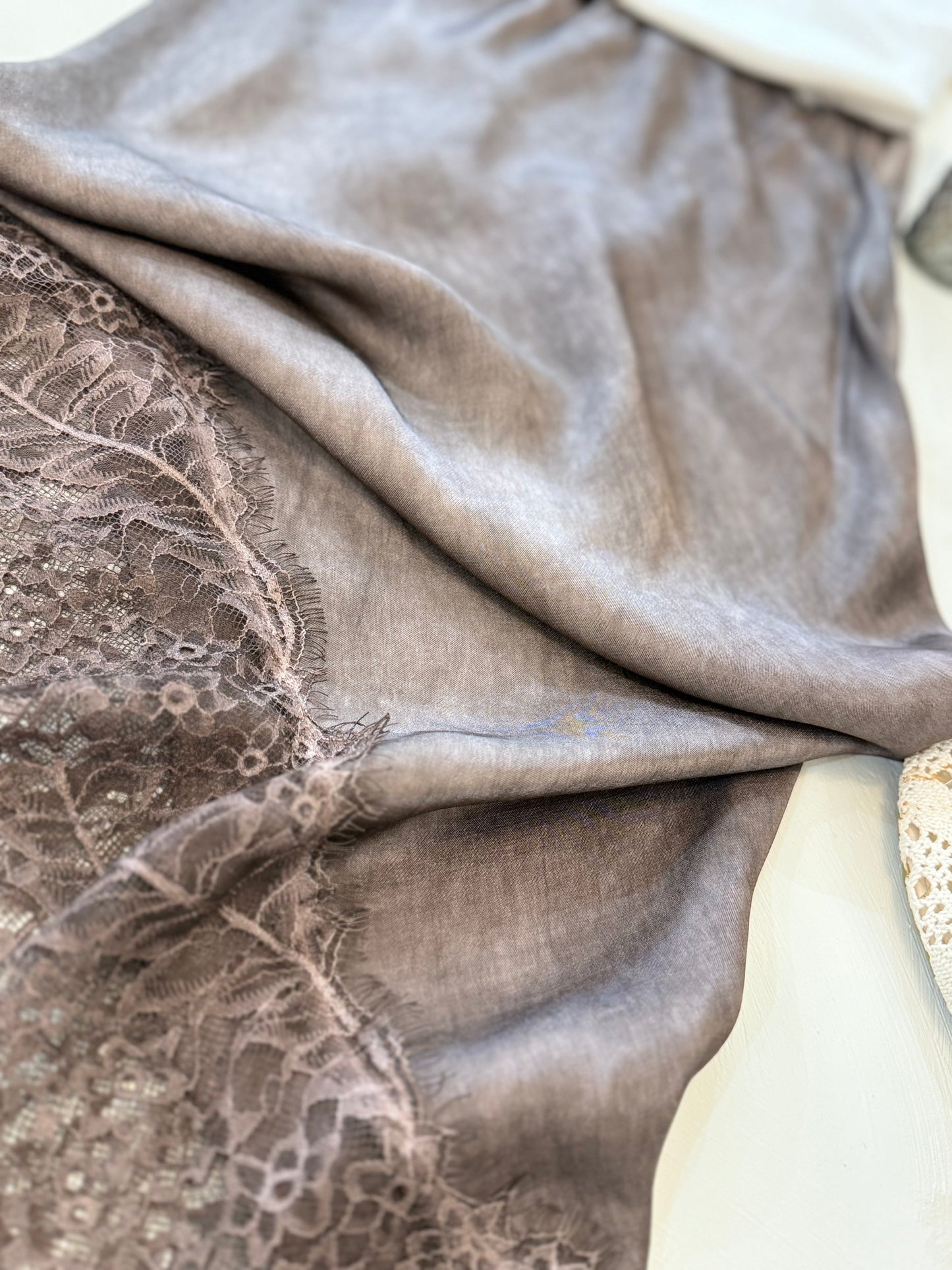 Jupe longue - Iris - Satinée & dentelle - Marron
