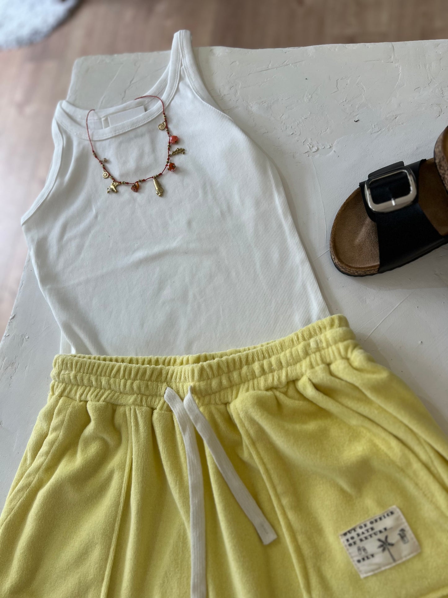 Short effet éponge - Modèle Sunny Break - Effet éponge jaune