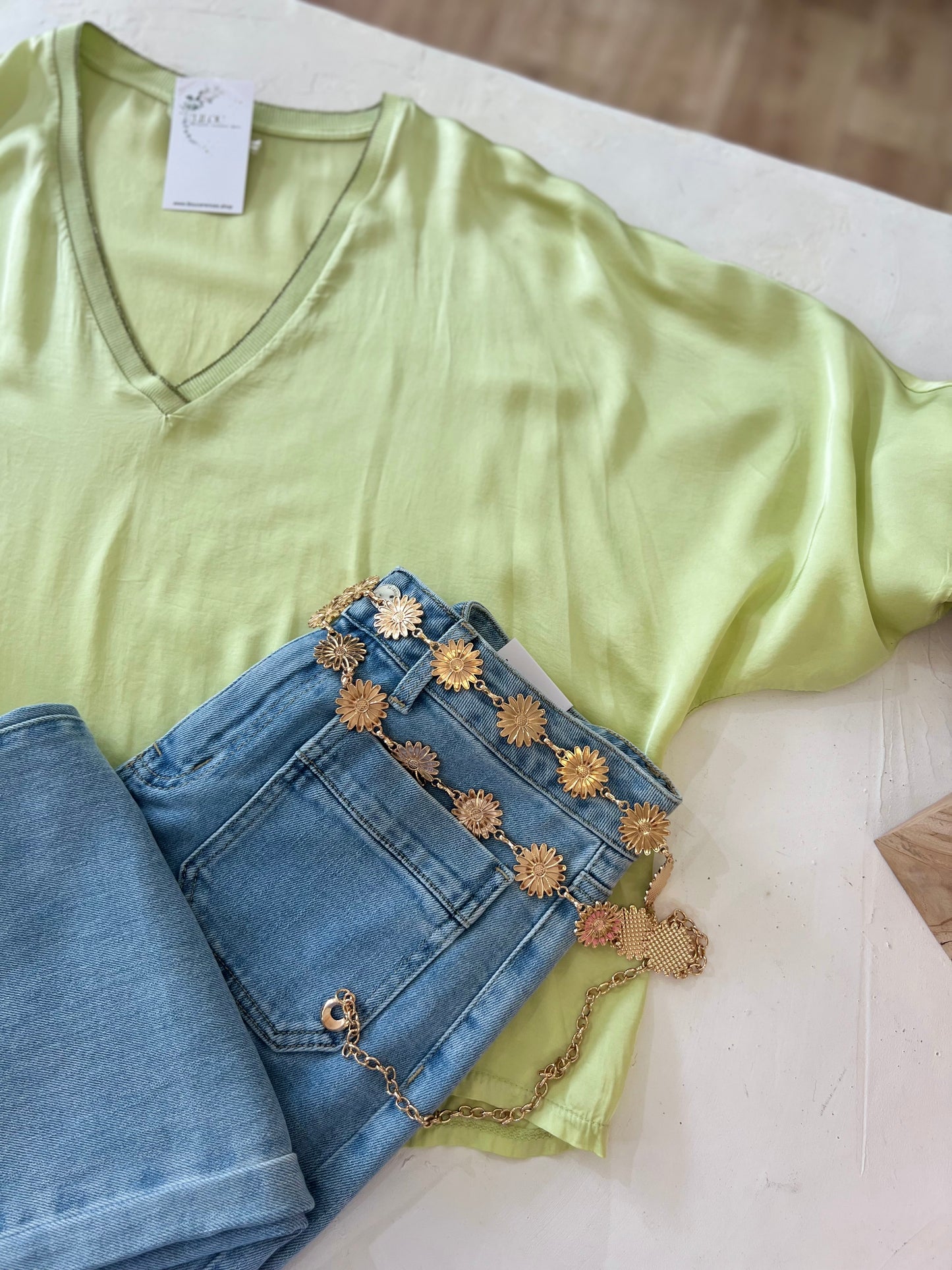 Top VENETIA - effet satin vert anis