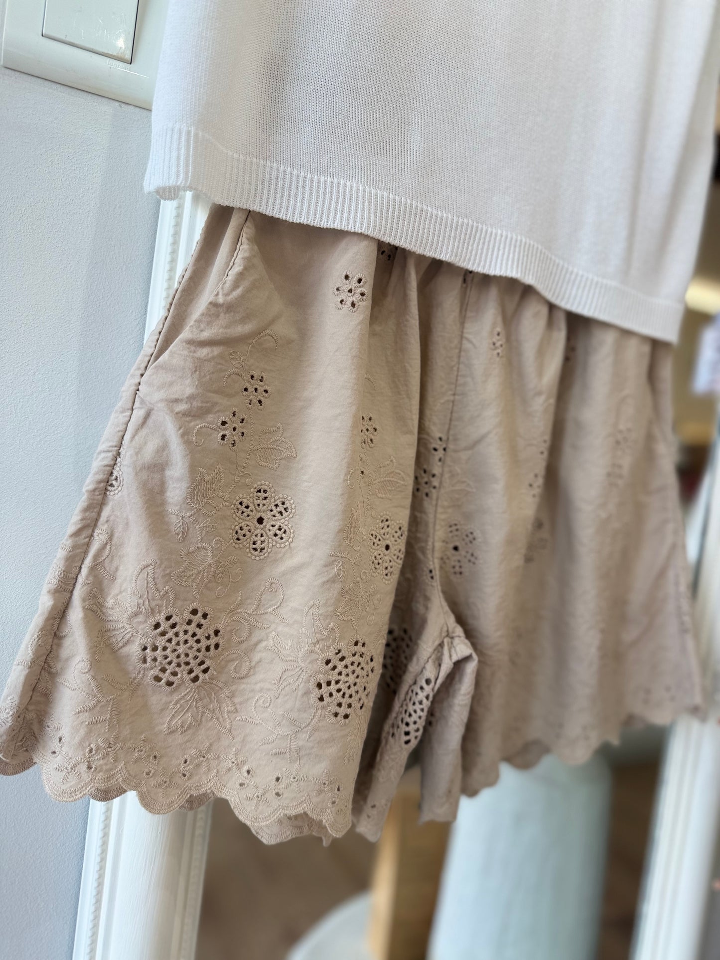 Short FLORINA - broderie anglaise - Beige