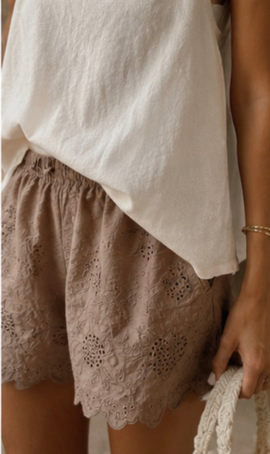 Short FLORINA - broderie anglaise - Camel