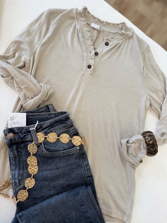 Haut  Léna - Col volanté boutonné - Beige